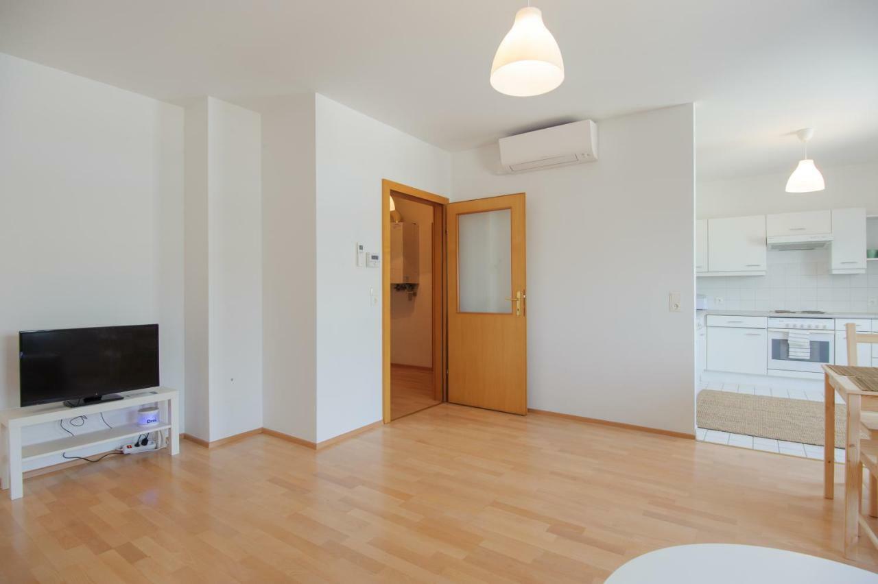 Central Living Apartments - Rathaus ウィーン エクステリア 写真